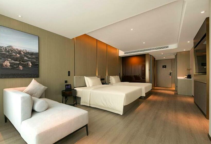 Номер Deluxe, Atour Hotel Wuhan Hankou Financial Center