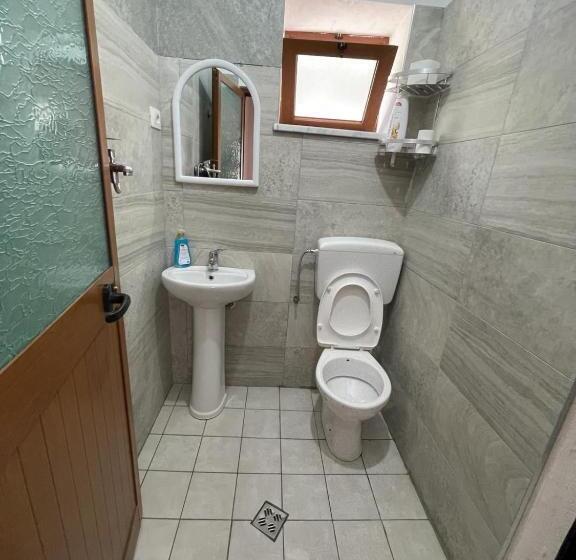 Трехместный Номер Базовый, Guest House “ Center Theth “