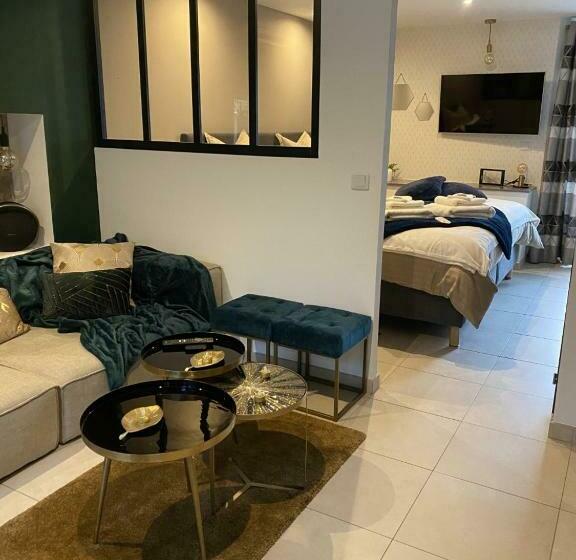 豪华房间, La Suite De Charme Du Mas De La Fontaine De Jonquier Avec Spa Privatif