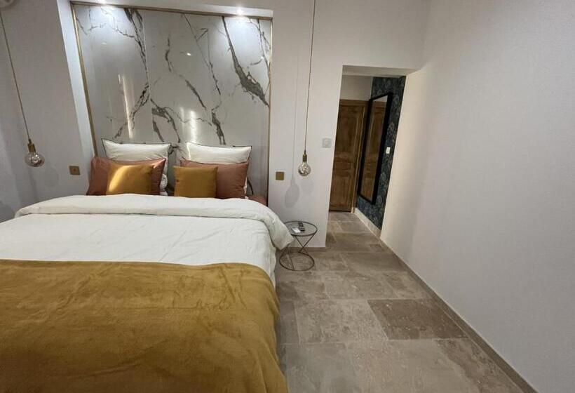 1间卧室的房子, La Suite De Charme Du Mas De La Fontaine De Jonquier Avec Spa Privatif