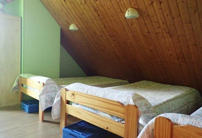 اتاق استاندارد سه نفره, Gîte Soum De L Ase