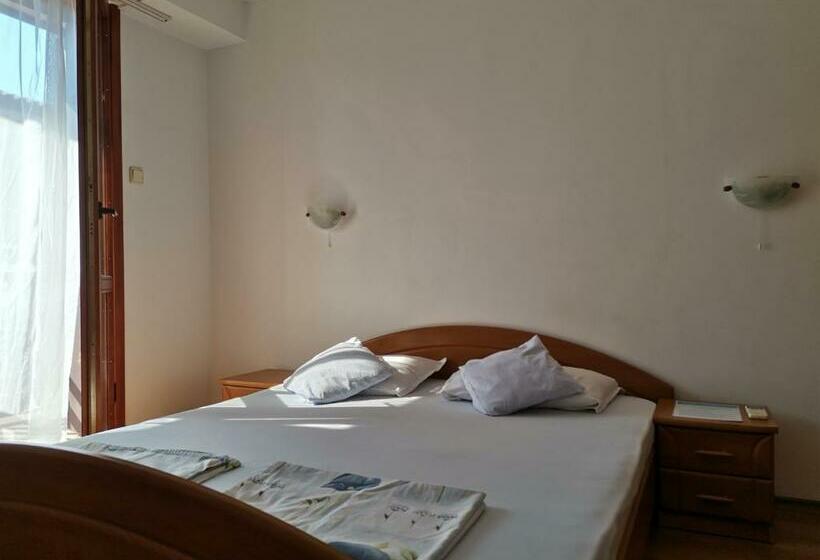 Люкс с Террасой, Guest Rooms Melsambria