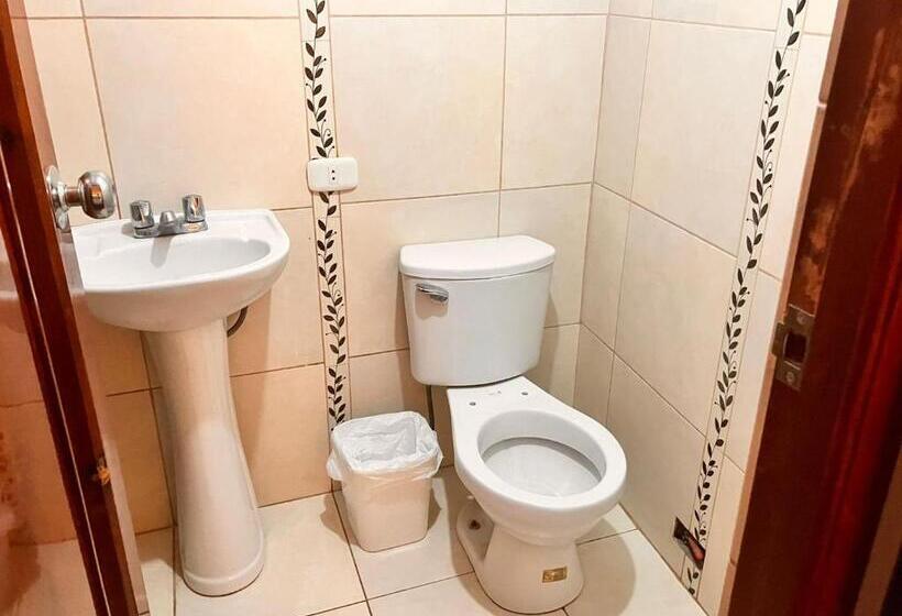 اتاق استاندارد یک نفره, Hostal El Rancho