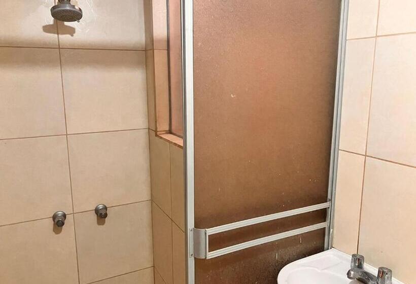 اتاق استاندارد یک نفره, Hostal El Rancho