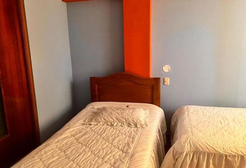 تختخواب در اتاق مشترک, Hostal El Rancho