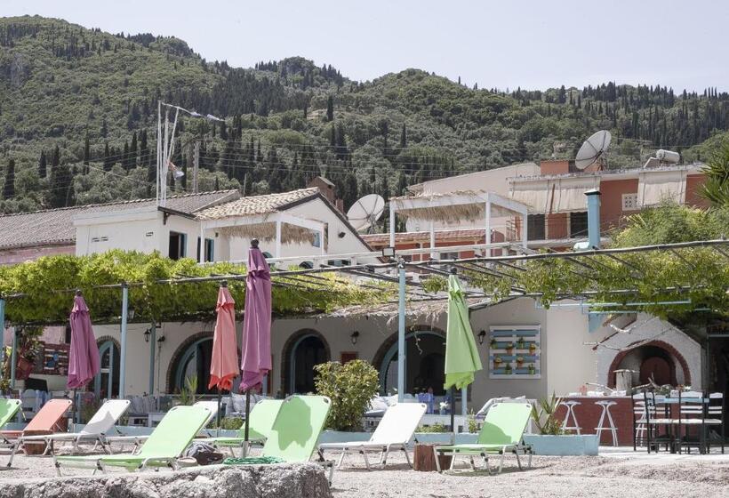 Номер Стандарт с Балконом, Avra Budget Beach Rooms