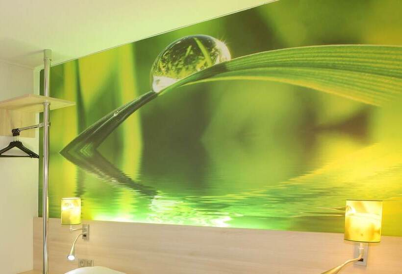 Номер Стандарт Трехместный, Brit Hotel Essentiel De Granville