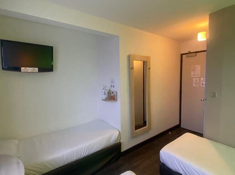 Номер Стандарт Трехместный, Brit Hotel Essentiel De Granville