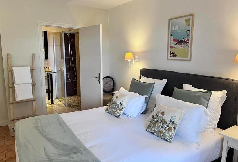 اتاق استاندارد, Hôtel Les Vieilles Tours Rocamadour