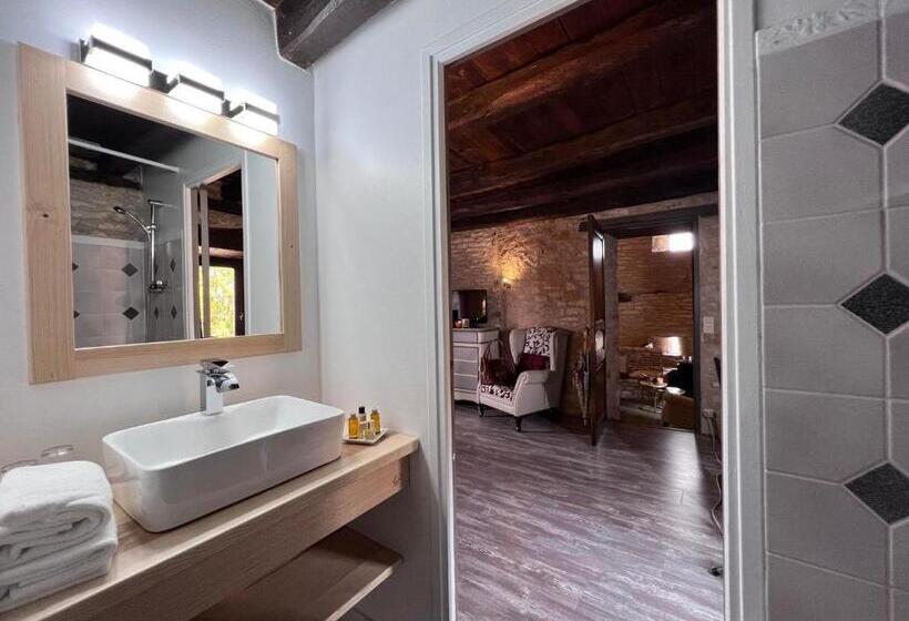 سوییت لوکس, Hôtel Les Vieilles Tours Rocamadour