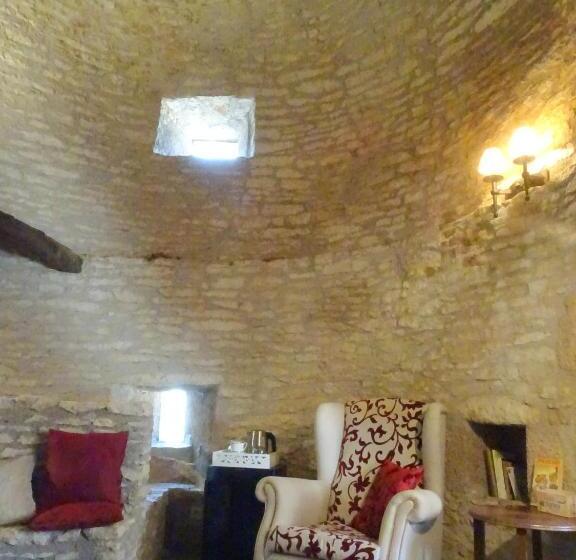 سوییت لوکس, Hôtel Les Vieilles Tours Rocamadour