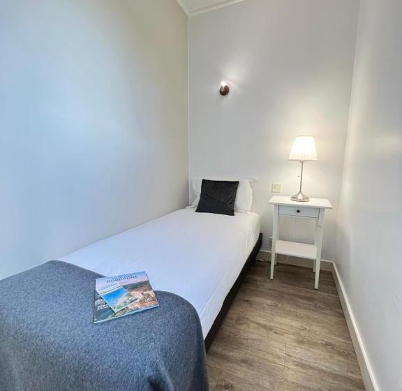 اتاق استاندارد سه نفره, Hôtel Les Vieilles Tours Rocamadour