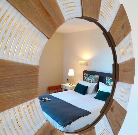 اتاق استاندارد سه نفره, Hôtel Les Vieilles Tours Rocamadour