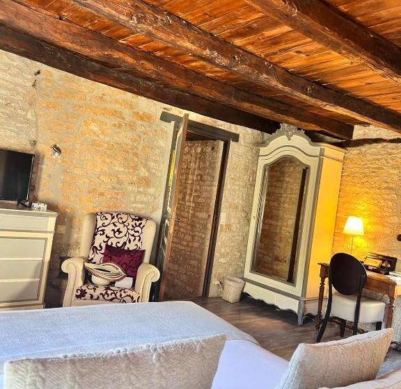 سوییت لوکس, Hôtel Les Vieilles Tours Rocamadour