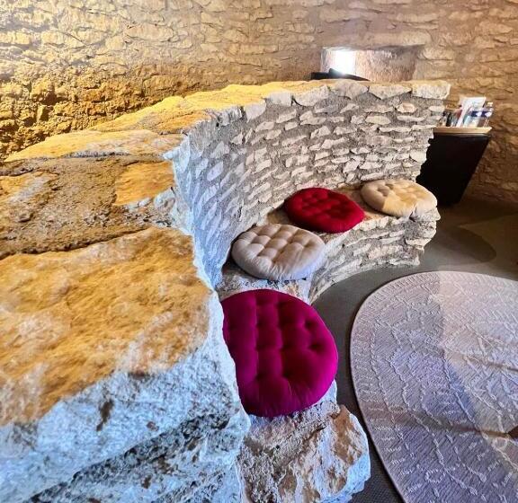 سوییت لوکس, Hôtel Les Vieilles Tours Rocamadour