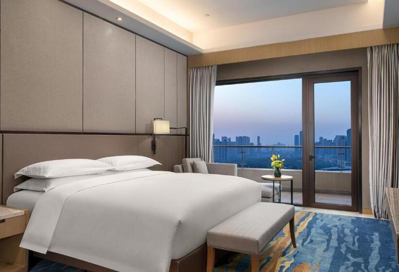 Люкс Кровать Кинг, Intercontinental Wuhan By Ihg
