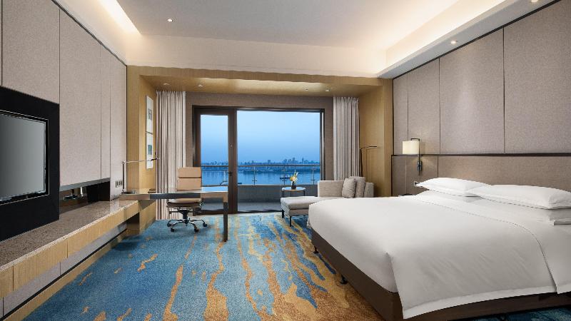 Номер Классика Кровать Кинг, Intercontinental Wuhan By Ihg