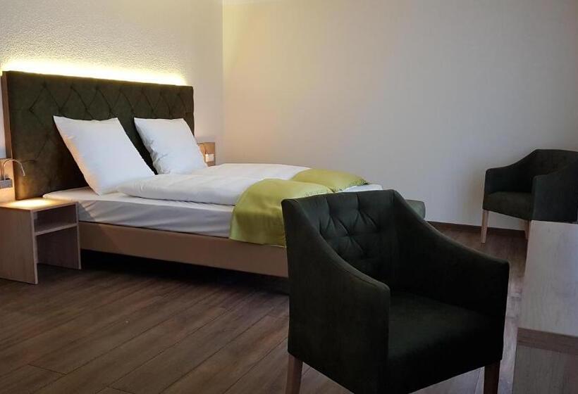 Quarto Triplo Superior, Kräuterhotel & Restaurant Heidejäger