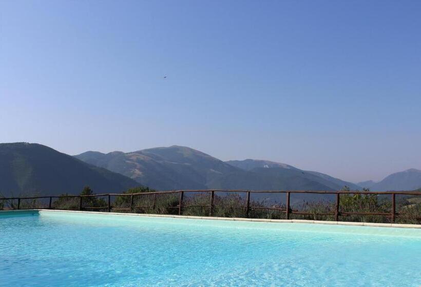 스탠다드 스튜디오, Agriturismo Roccagelli