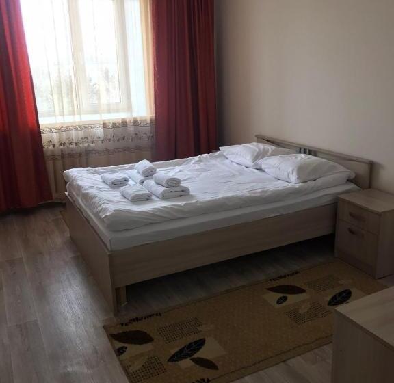 اتاق چهار تخته با دستشویی مشترک, гостиница Kokshe Inn