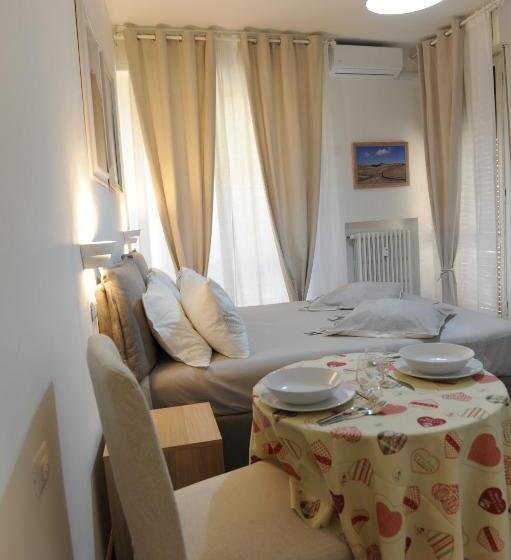 اتاق لوکس, Piccolo Borgo Antico