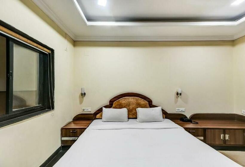 اتاق لوکس سه تخته, Capital O 85526  Rourkela  Palace