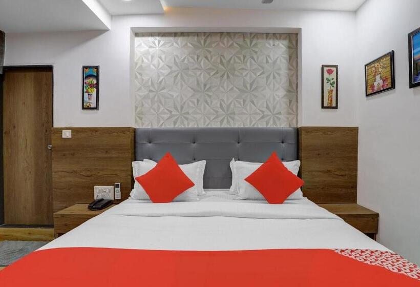 اتاق لوکس, Oyo 85289  Raffles