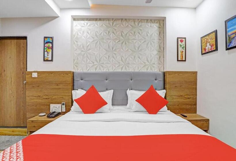 اتاق لوکس, Oyo 85289  Raffles