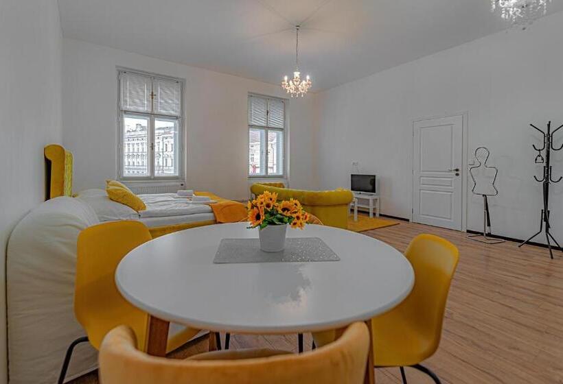 Номер Стандарт, Rezidence Znojmo