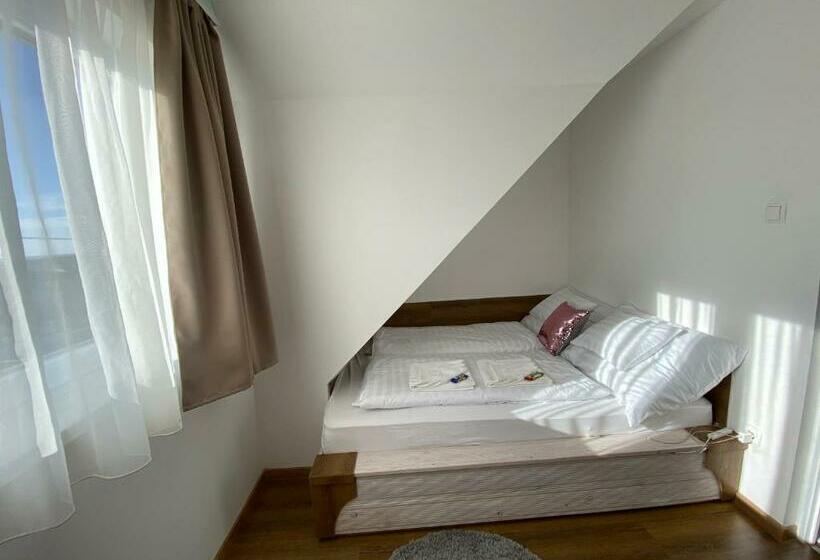 آپارتمان 3 خوابه, Platán Apartmanház
