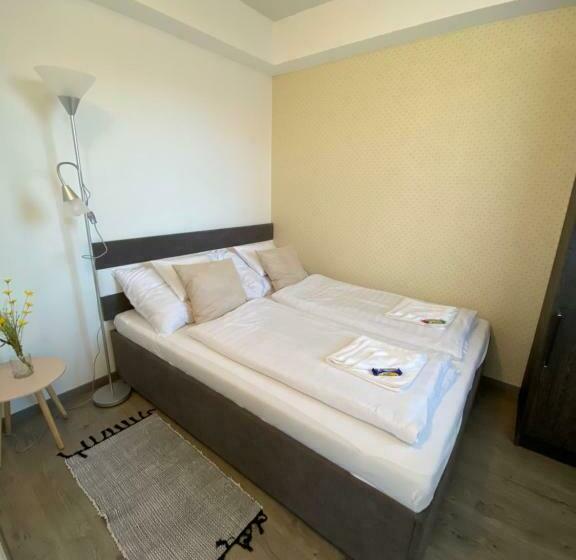 آپارتمان 3 خوابه, Platán Apartmanház