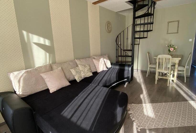 آپارتمان 3 خوابه, Platán Apartmanház