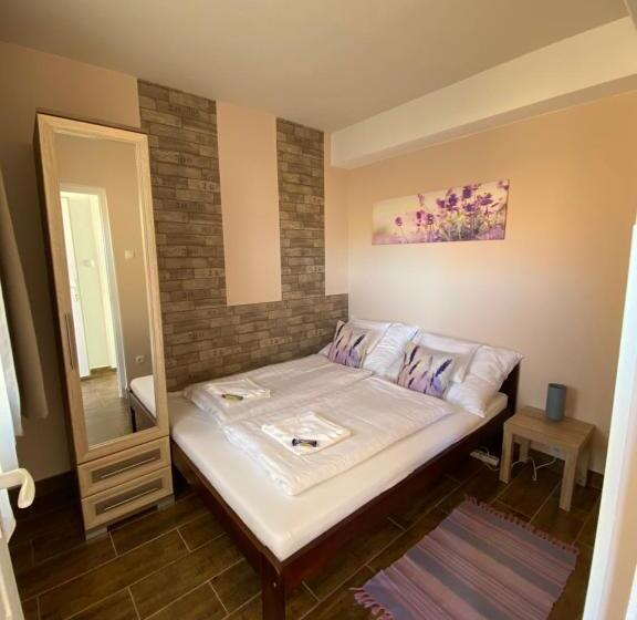 آپارتمان 1 خوابه, Platán Apartmanház
