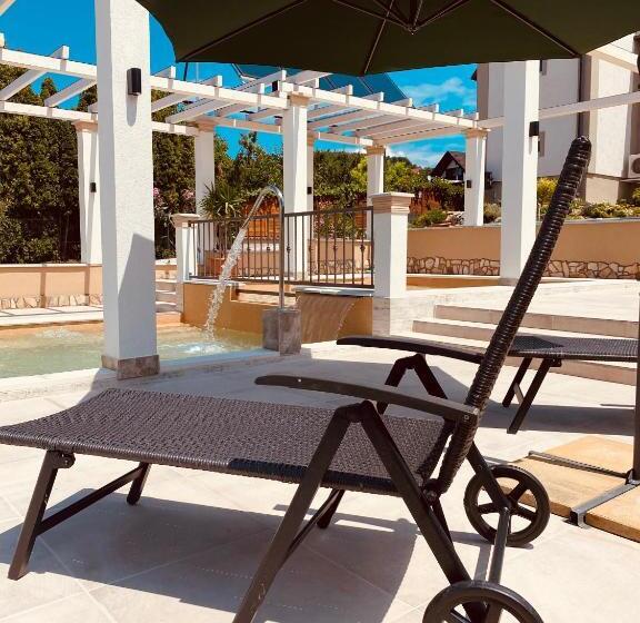 آپارتمان 1 خوابه همکف, Platán Apartmanház
