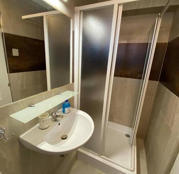 آپارتمان 1 خوابه همکف, Platán Apartmanház