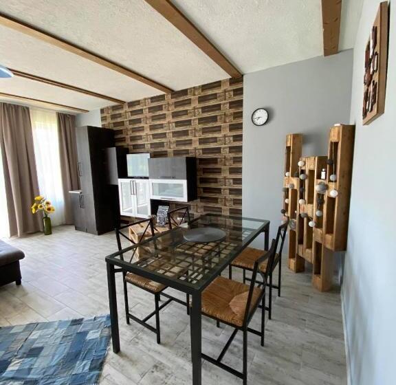 آپارتمان 1 خوابه همکف, Platán Apartmanház