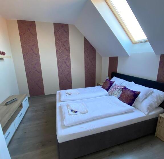 اتاق استاندارد, Platán Apartmanház
