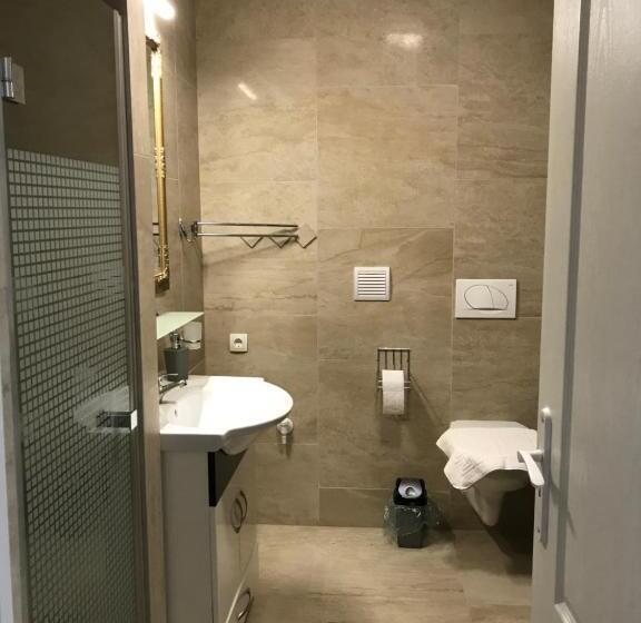 آپارتمان 1 خوابه با چشم‌انداز باغ, Platán Apartmanház