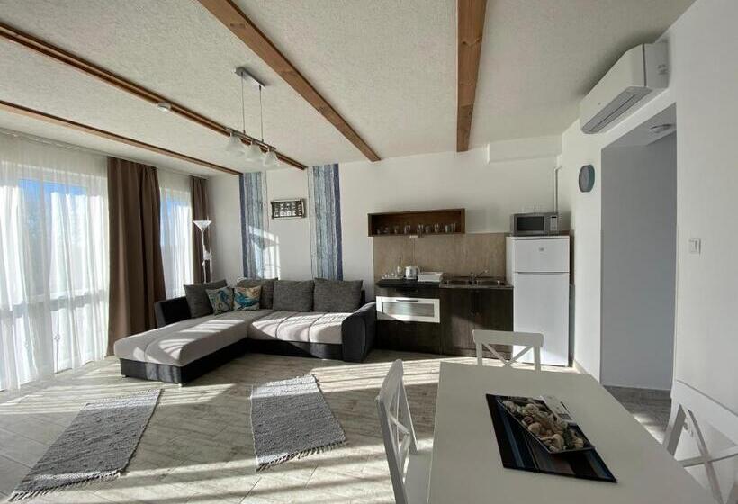 آپارتمان 1 خوابه, Platán Apartmanház