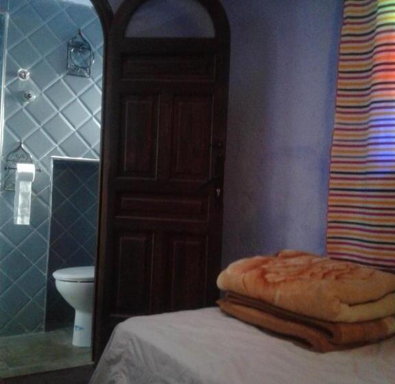 Economy Triple Room, Dar Lbakal