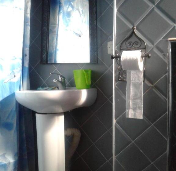 Economy Triple Room, Dar Lbakal