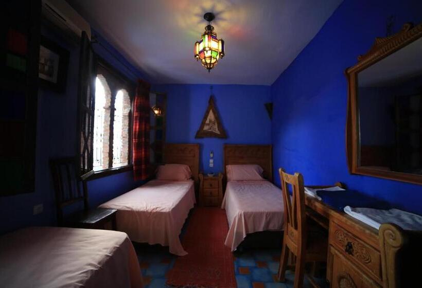 اتاق استاندارد سه نفره, Dar Lbakal