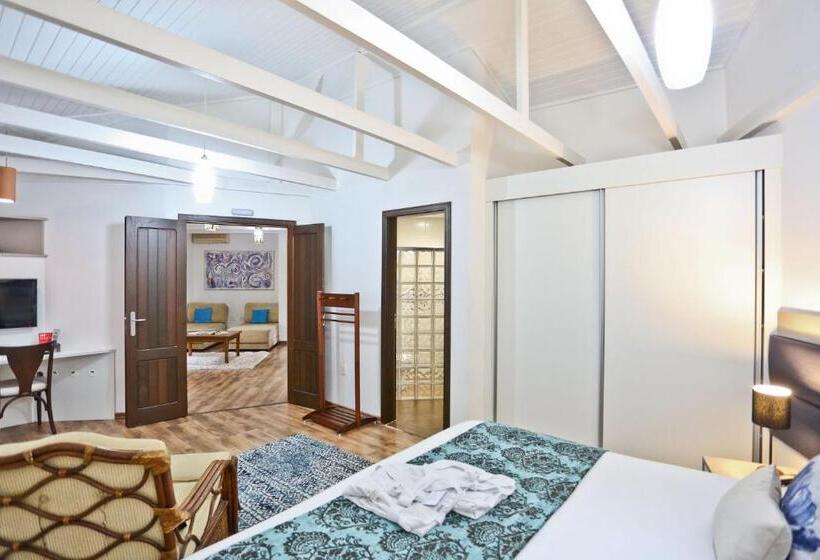 四人豪华间, Estaleiro Guest House