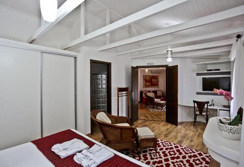 디럭스 4인 룸, Estaleiro Guest House