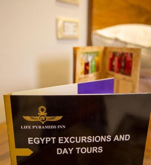 اتاق استاندارد سه نفره, Life Pyramids Inn