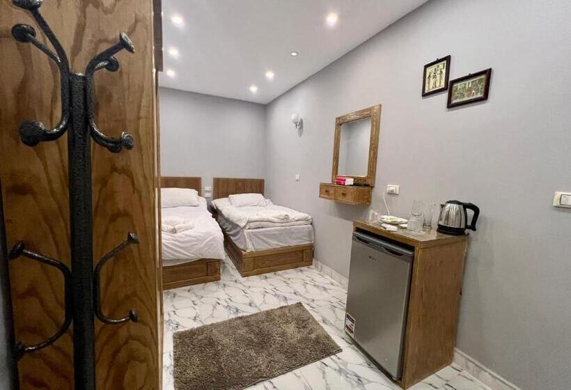 اتاق استاندارد, Life Pyramids Inn