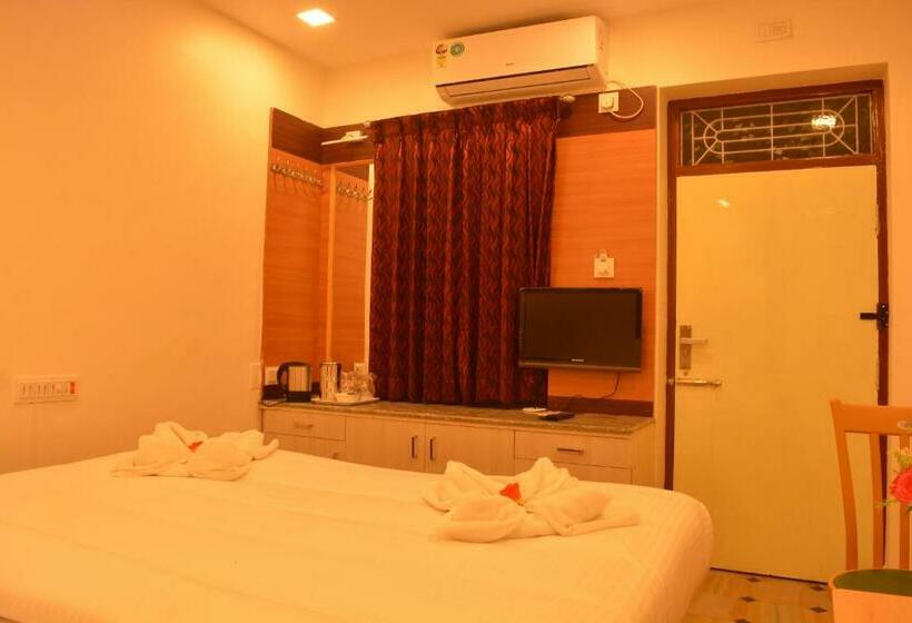 Номер Deluxe, Sri Sarvesha Residency Temple View