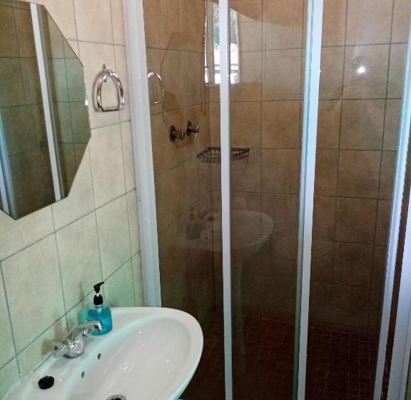 Номер Economy, De La Rose Guesthouse