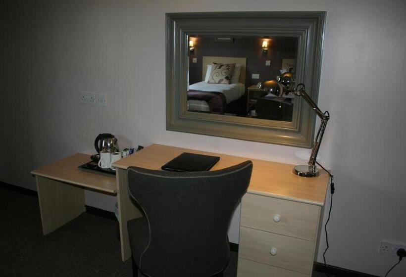 Семейный Номер, Yorkway Motel