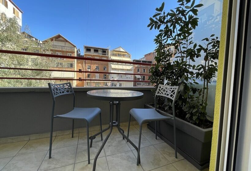 اتاق استاندارد, Retreat Apartments